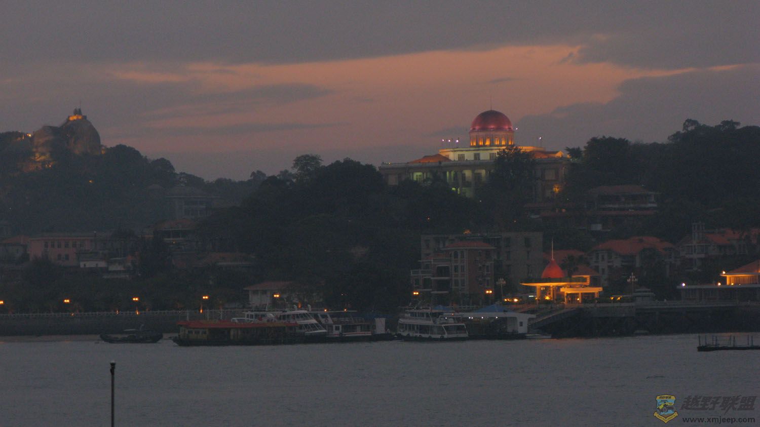 Ƭ 087.jpg