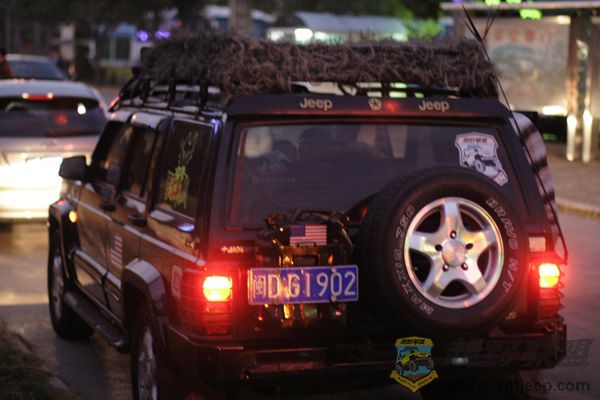2009_xmjeep_03.JPG