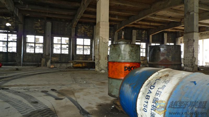 P1010975-W.jpg
