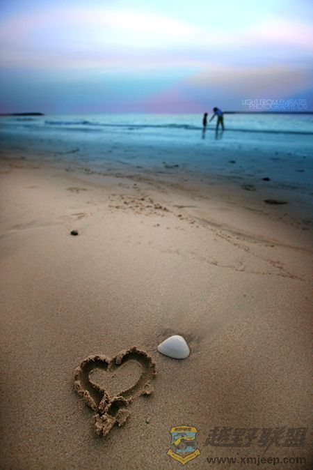 LOVE______by_light_from_Emirates.jpg