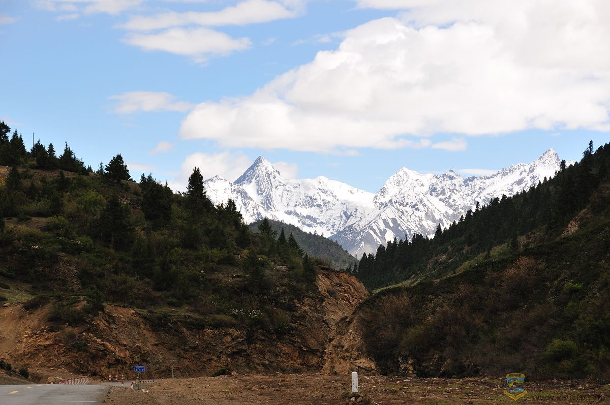DSC_5052八宿雪山.jpg